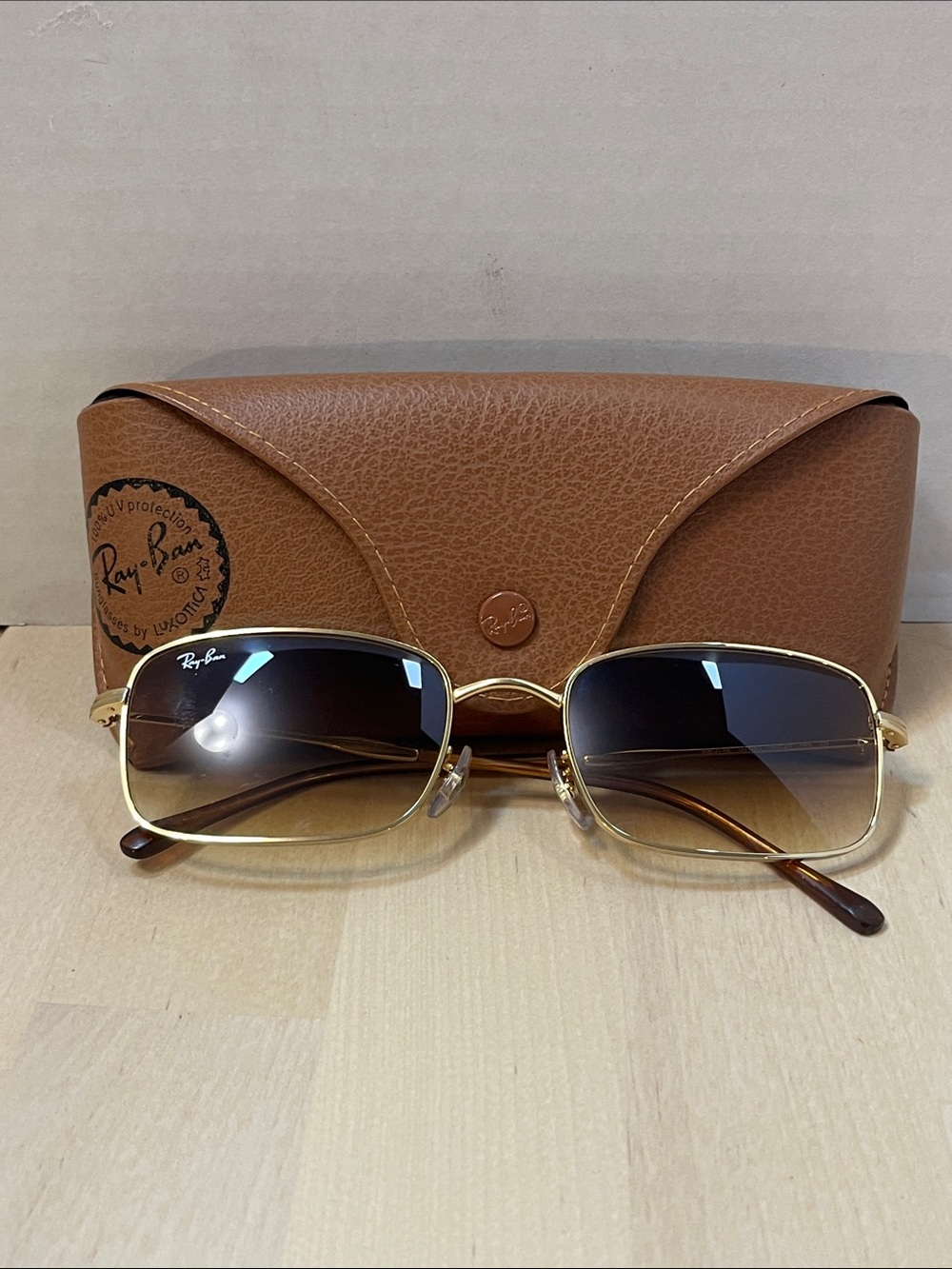 Ray-Ban RB 3746 arista clear gradient brown 001/51 Sunglasses w/ Brown Case